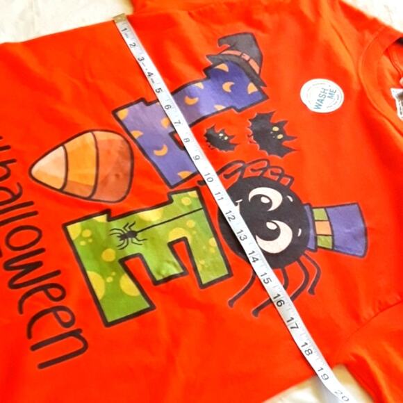 Love Halloween Sz M Orange LOVE Graphic Spider, Bat, Candy Corn, Hat, NWT Tee - Picture 7 of 10
